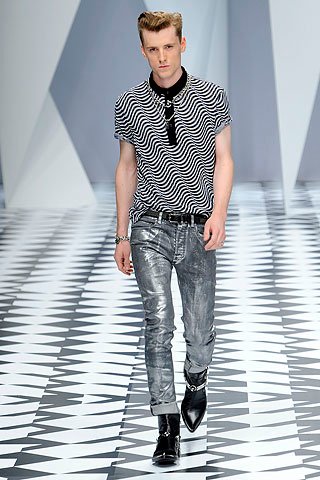 VERSACE ss 2011 VERSACE ss 2011