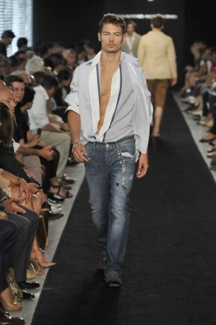 Ermanno Scervino ss 2010 collection
