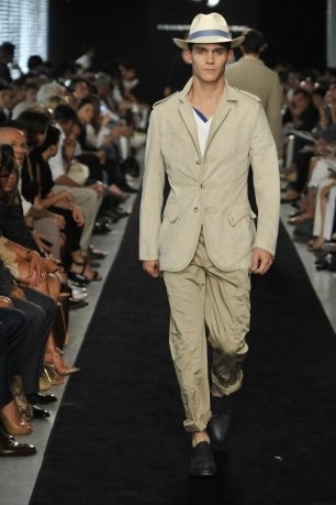 Ermanno Scervino ss 2010 collection