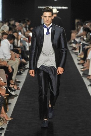 Ermanno Scervino ss 2010 collection