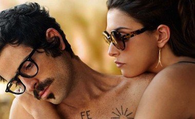 Optikos genijai – Oliver Peoples (Foto, video)